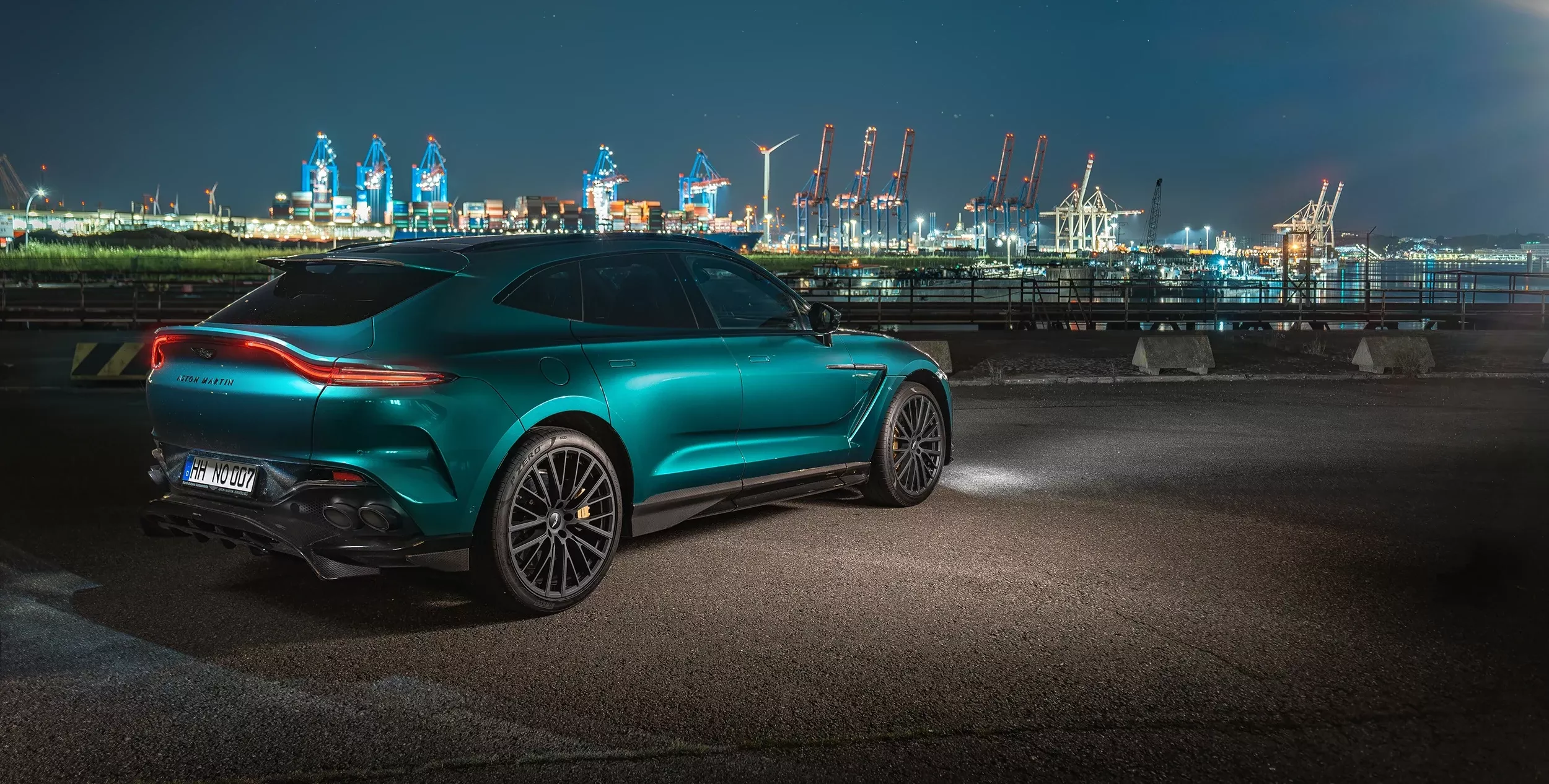 Aston Martin DBX Hamburg